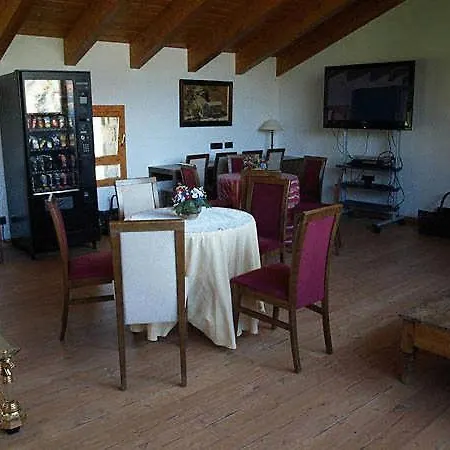 מלון Restaurante Revestido Escalona