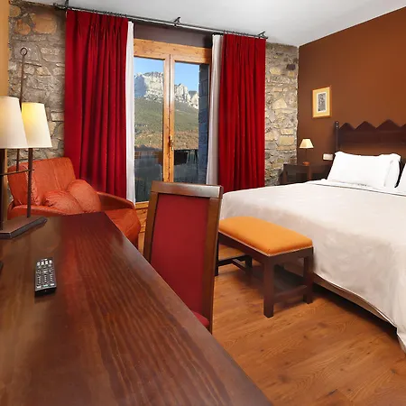 Hotel Restaurante Revestido 3*